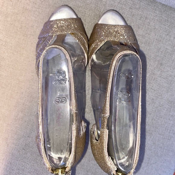 Steve Madden Haylow Gold Glitter Spike Heels - Picture 7 of 9